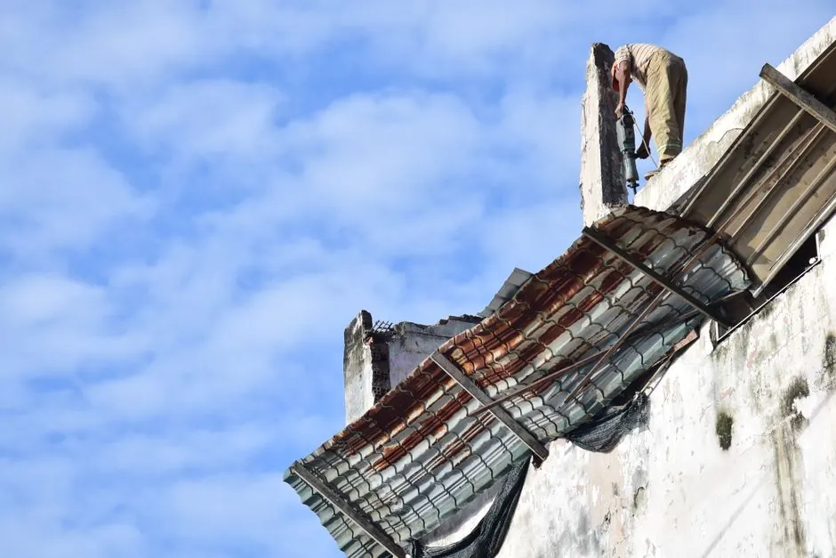 Roof repair cost in Spring: what to expect
